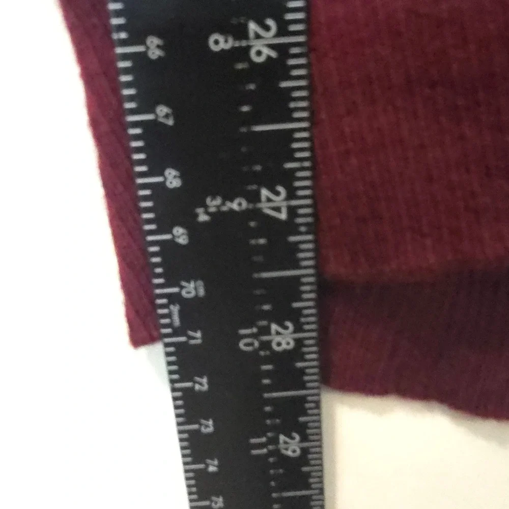 J.Lindeberg Lymann Burgundy 100% Merino Wool V-Neck‎ Sweater Men's Large